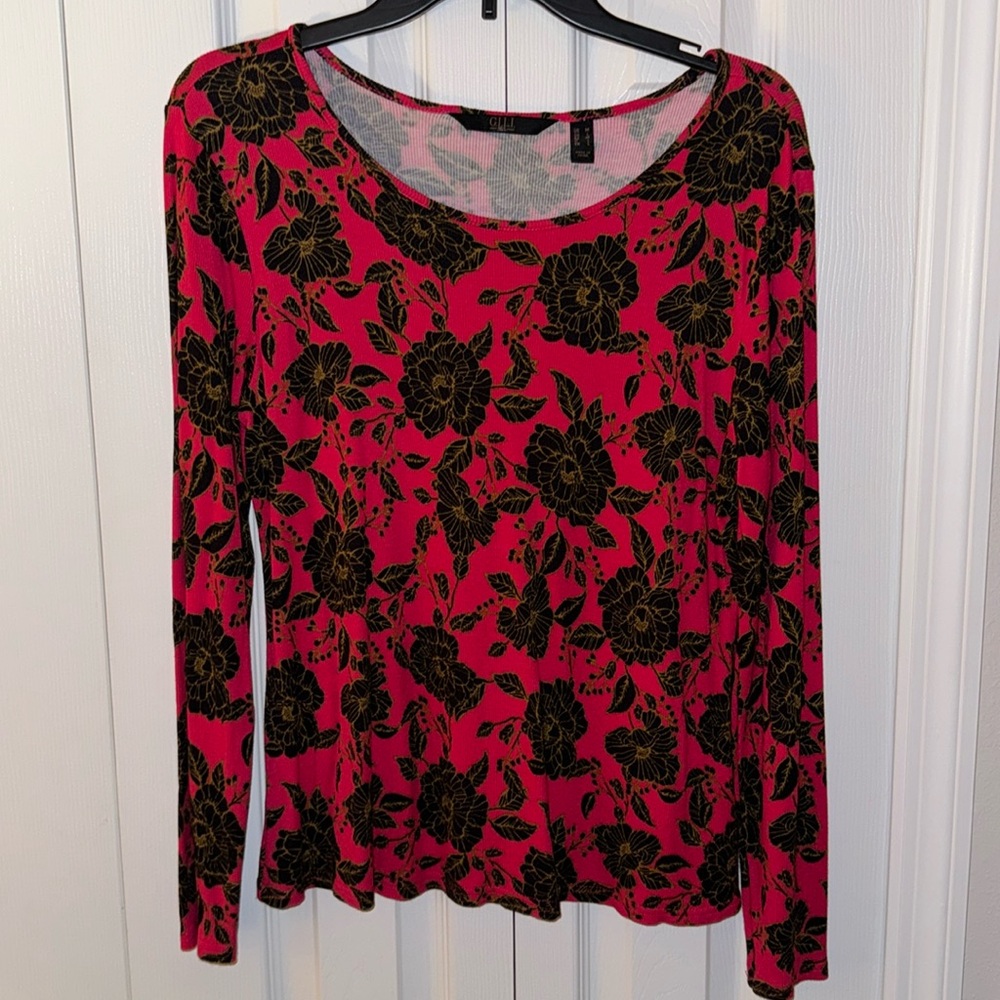 Shirt, Pull Over, Long Sleeves, Red & Black Floral Print, EUC, Size M (CL)